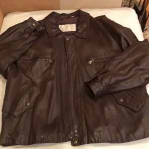 Men’s waist length brown leather jacket